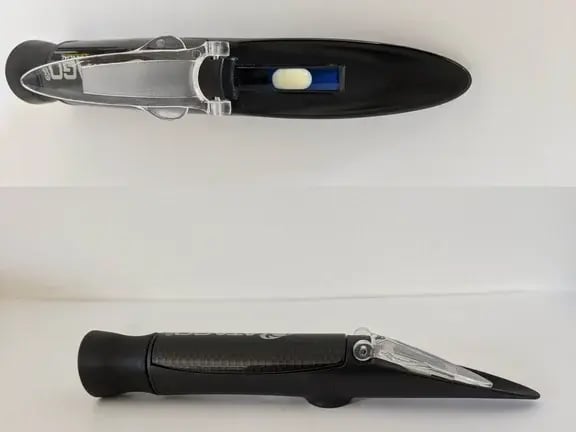 Refraktometer_quer und von der Seite-1